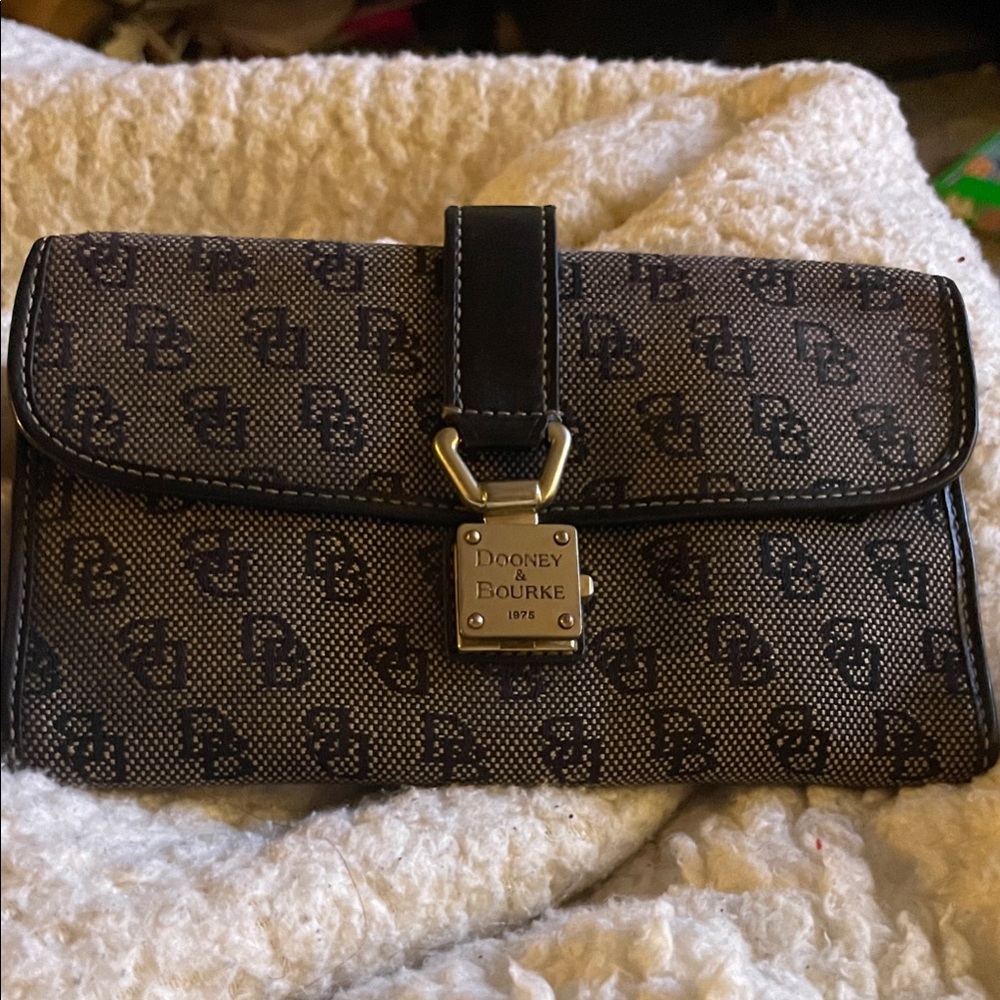 Dooney & Bourke Black and Tan Logo Wallet